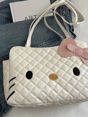 🆕Hello Kitty Quilted White Tote converts in back back